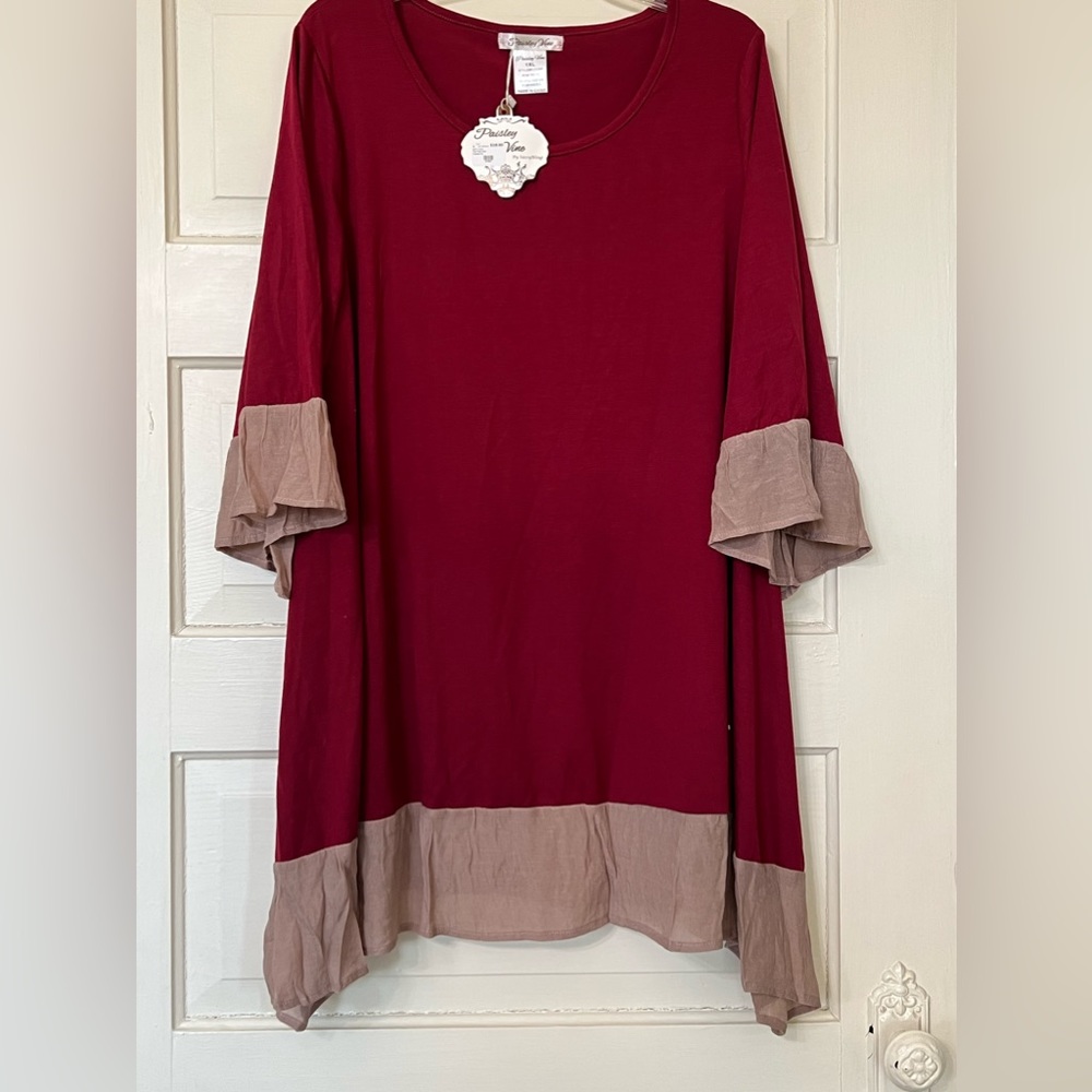 Paisley Vine Plus Size Two-Toned long top. Burgundy/Khaki Size 1XL New With Tags